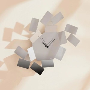 la-stanza-dello-scirocco-alessi-wall-clock