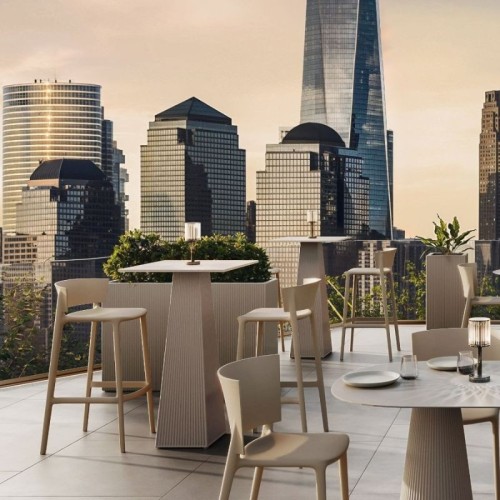 Gatsby Vondom table with double square base 119x69 cm