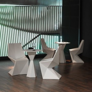 vertex-vondom-round-table