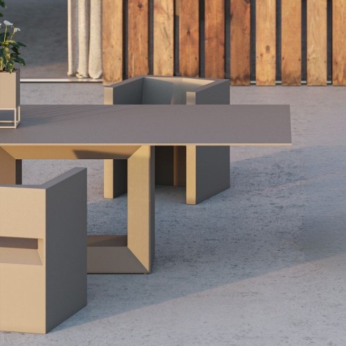 Vela Vondom illuminated table