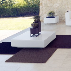 vela-vondom-planter