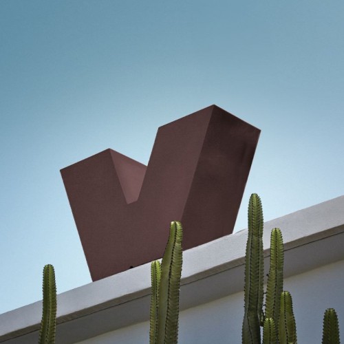 Uve Vondom Planter illuminated