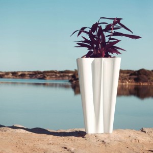 bye-bye-vondom-planter