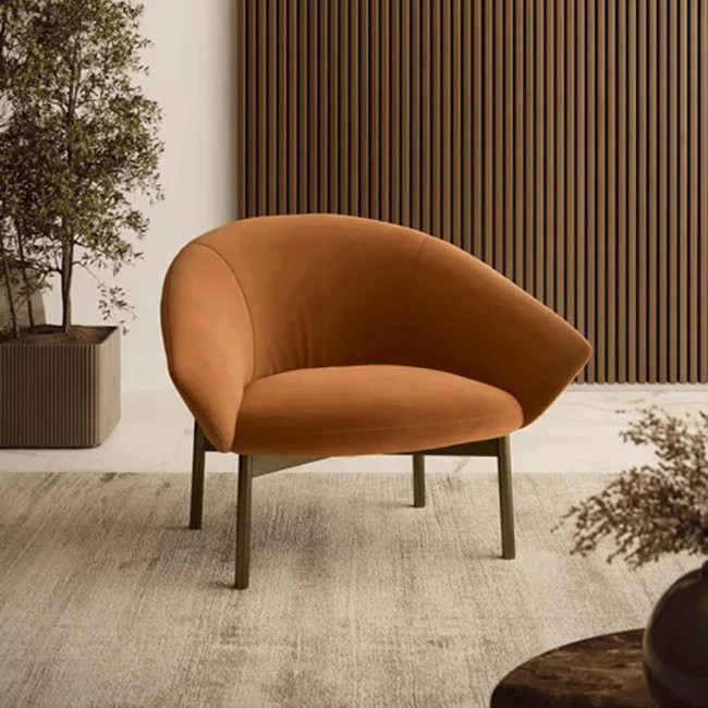 Petra Bontempi armchair – Armchair in Leather or Fabric