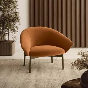 Petra Bontempi armchair – Armchair in Leather or Fabric