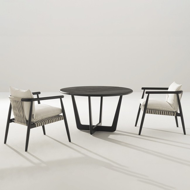 Reinka Désirée Table