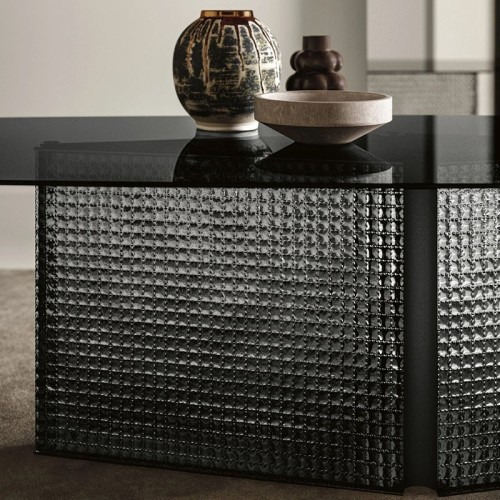 Bow Tonelli Design round table