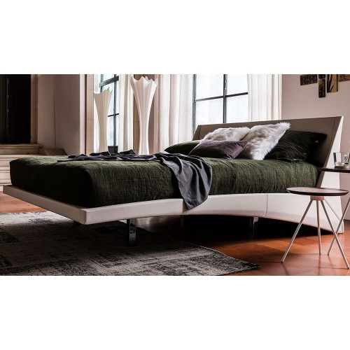 Dylan Cattelan Italia Bed