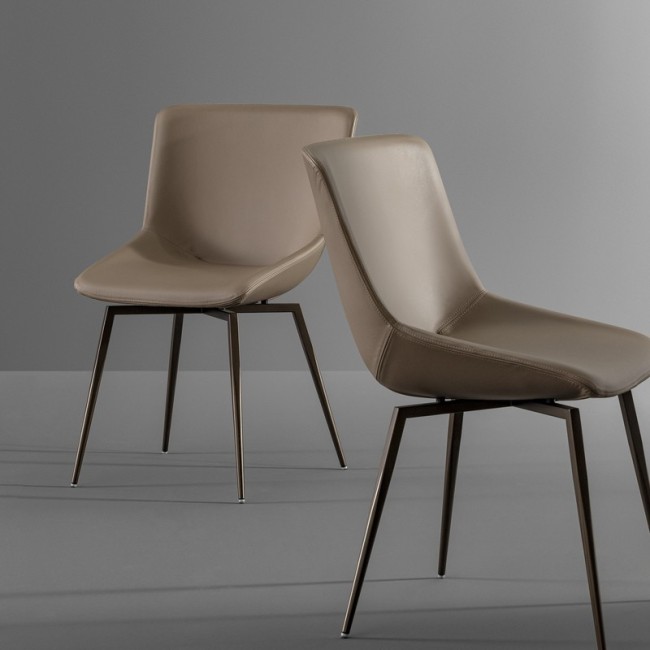 Chair Artika Bonaldo with metal legs