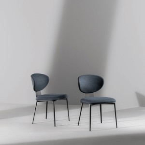 olos-chair-met-by-bonaldo-with-metal-legs