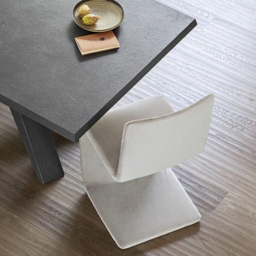 Venere upholstered chair by Bonaldo