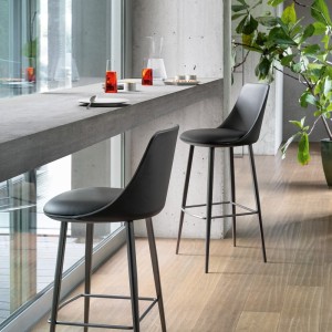 itala-too-bonaldo-stool-with-metal-legs
