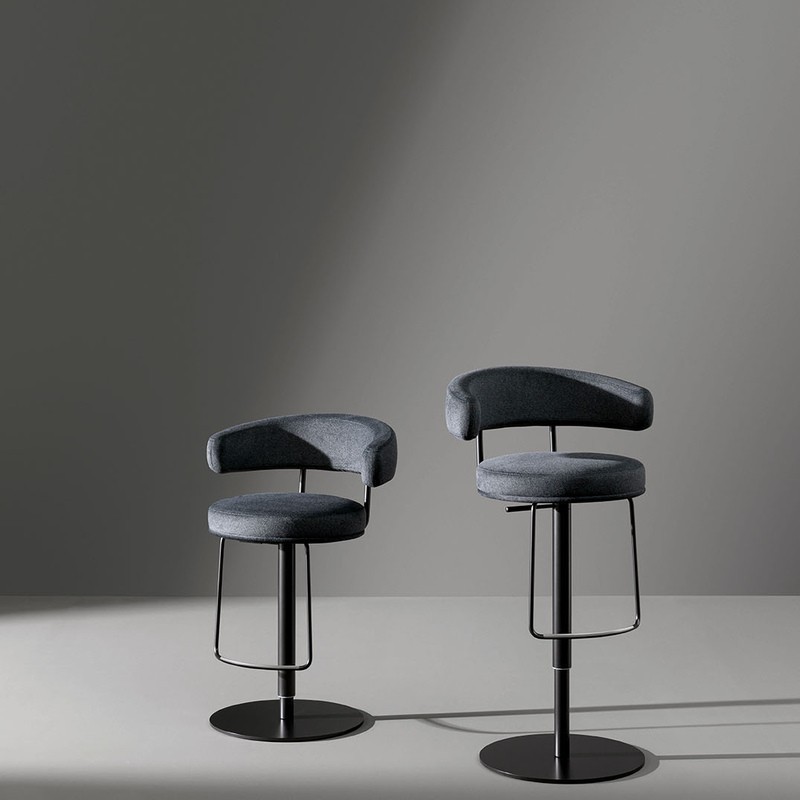 Neuilly too Bonaldo Stool with Swivel Base