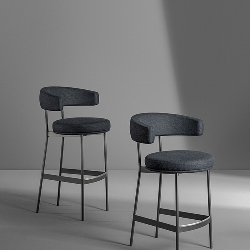 Neuilly too Bonaldo Stool with Metal Legs