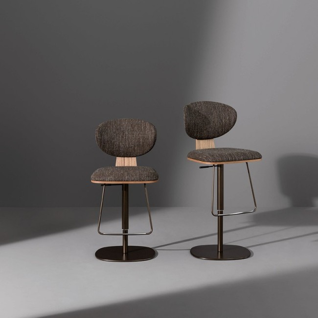 Olos too Bonaldo Stool with Swivel Base