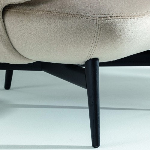 Doge Bonaldo Armchair with Wooden Base