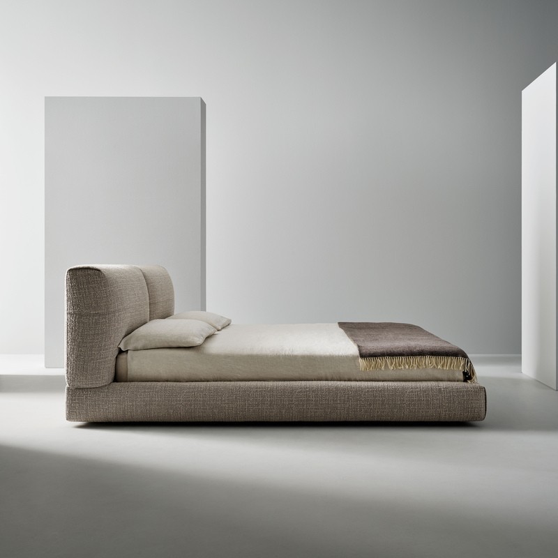 Belloalto Bed Bonaldo Bed by Gabriele and Oscar Buratti