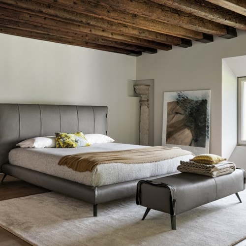 Cuff Bonaldo Bed by Mauro Lipparini