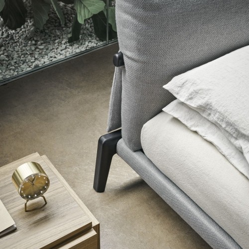 Kriss Bonaldo Bed by Maurizio and Silvia Varsi