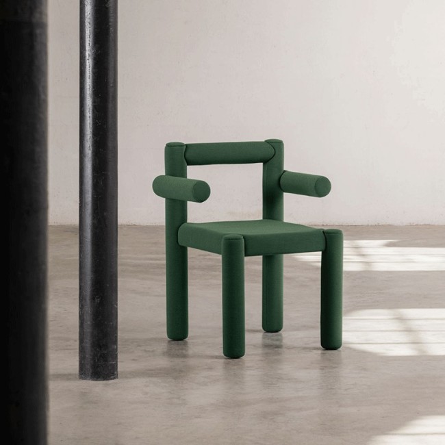 TU-BE Midj P R_TS Chair with armrests