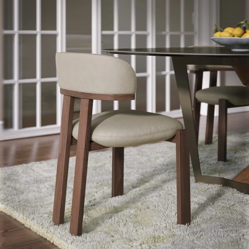 Camila Tonin Casa Chair