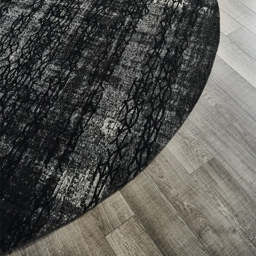 Mumbai modern rug by Cattelan, made of cotton and chenille with an abstract pattern